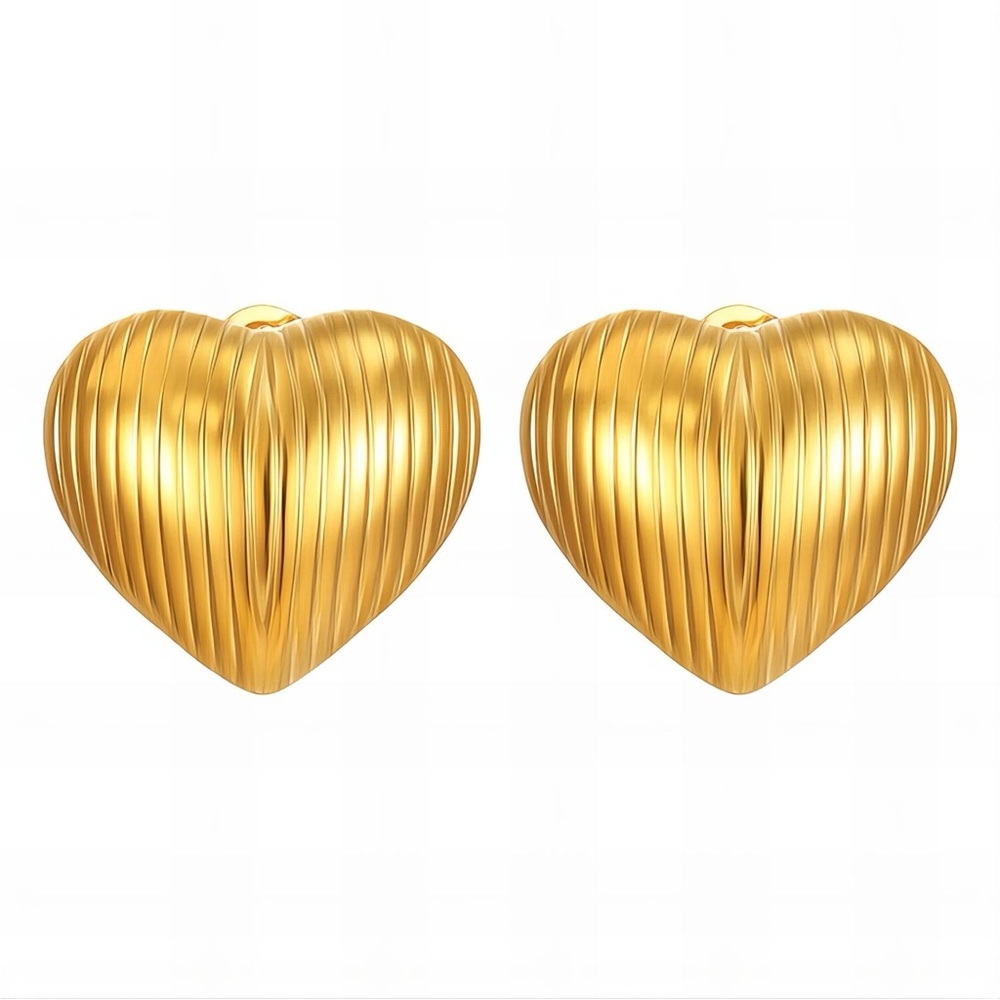 Ribbed Gold Heart Earrings - Picture 3 of 5